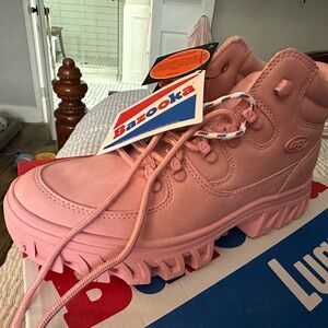 Lugz Bazooka Pink Lug Sole Boot new in box Size 9M